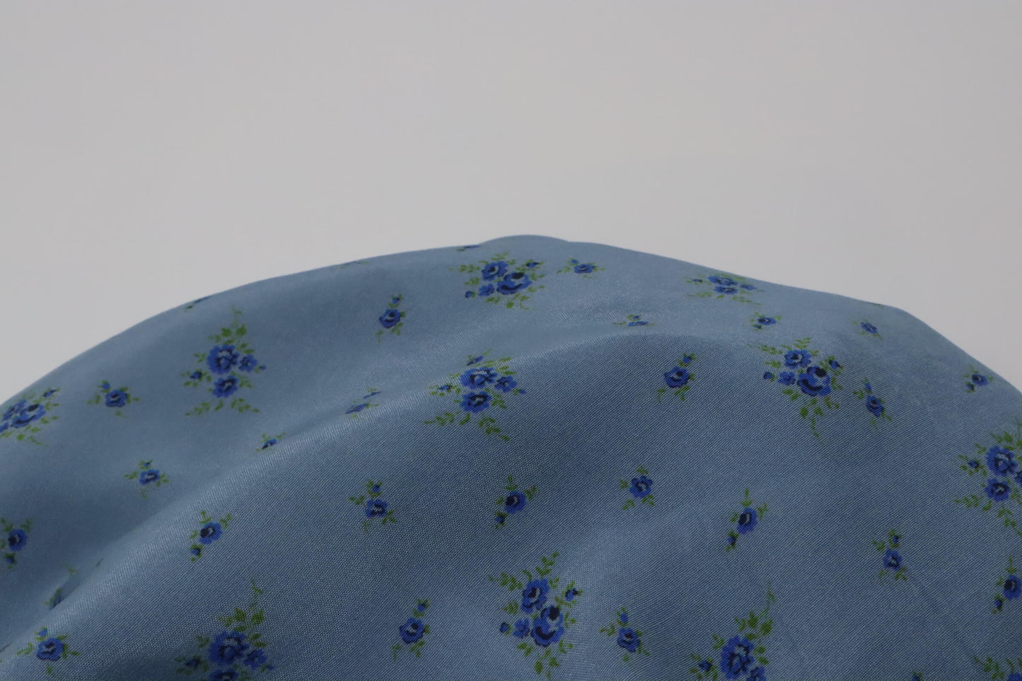 Blue ecovero viscose fabric with blue flower print | Fleurs de Ciel