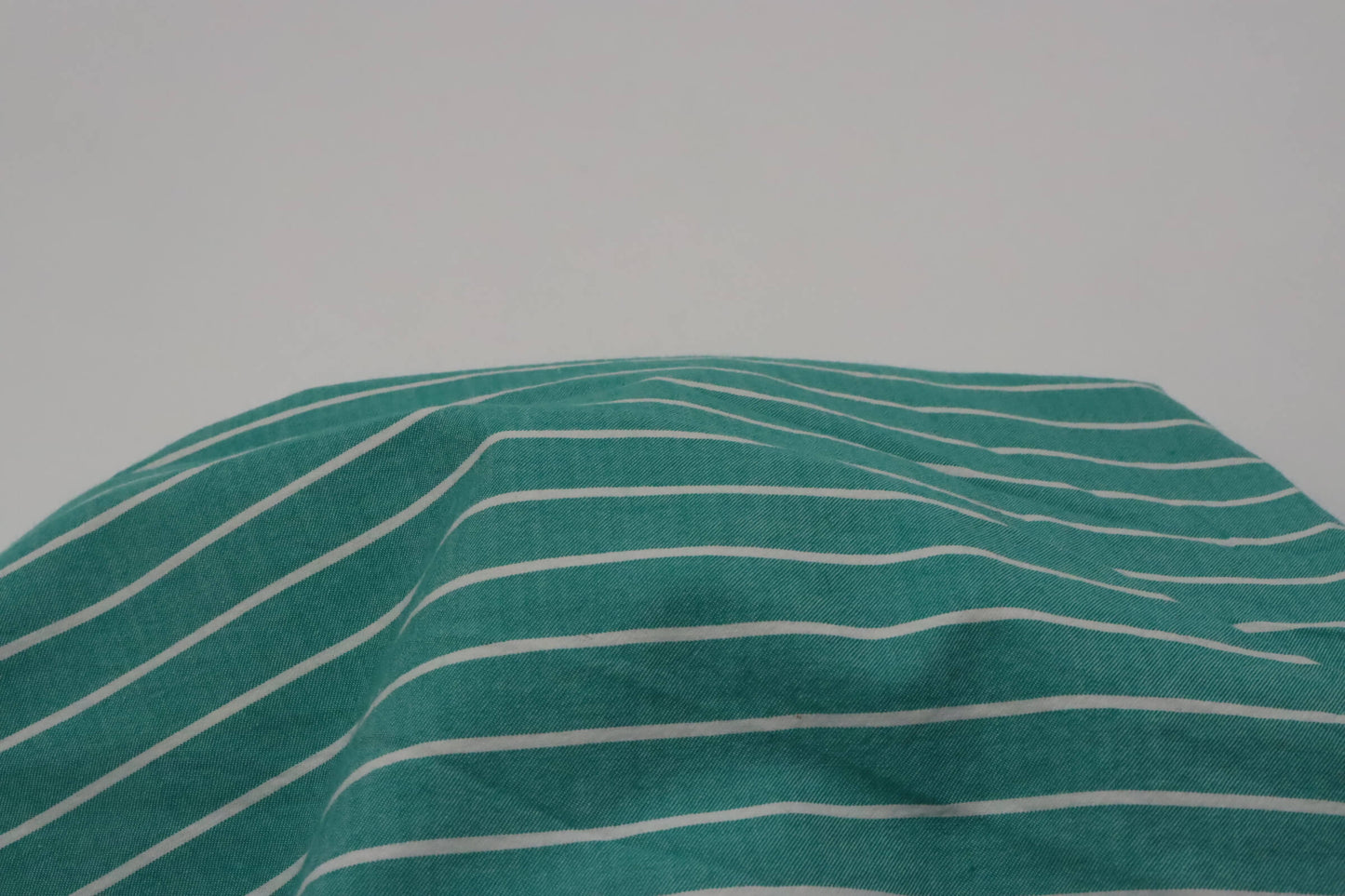 Tissu sergé de coton vert à rayures blanches | Villa Solenzara - Coupon de 3 mètres