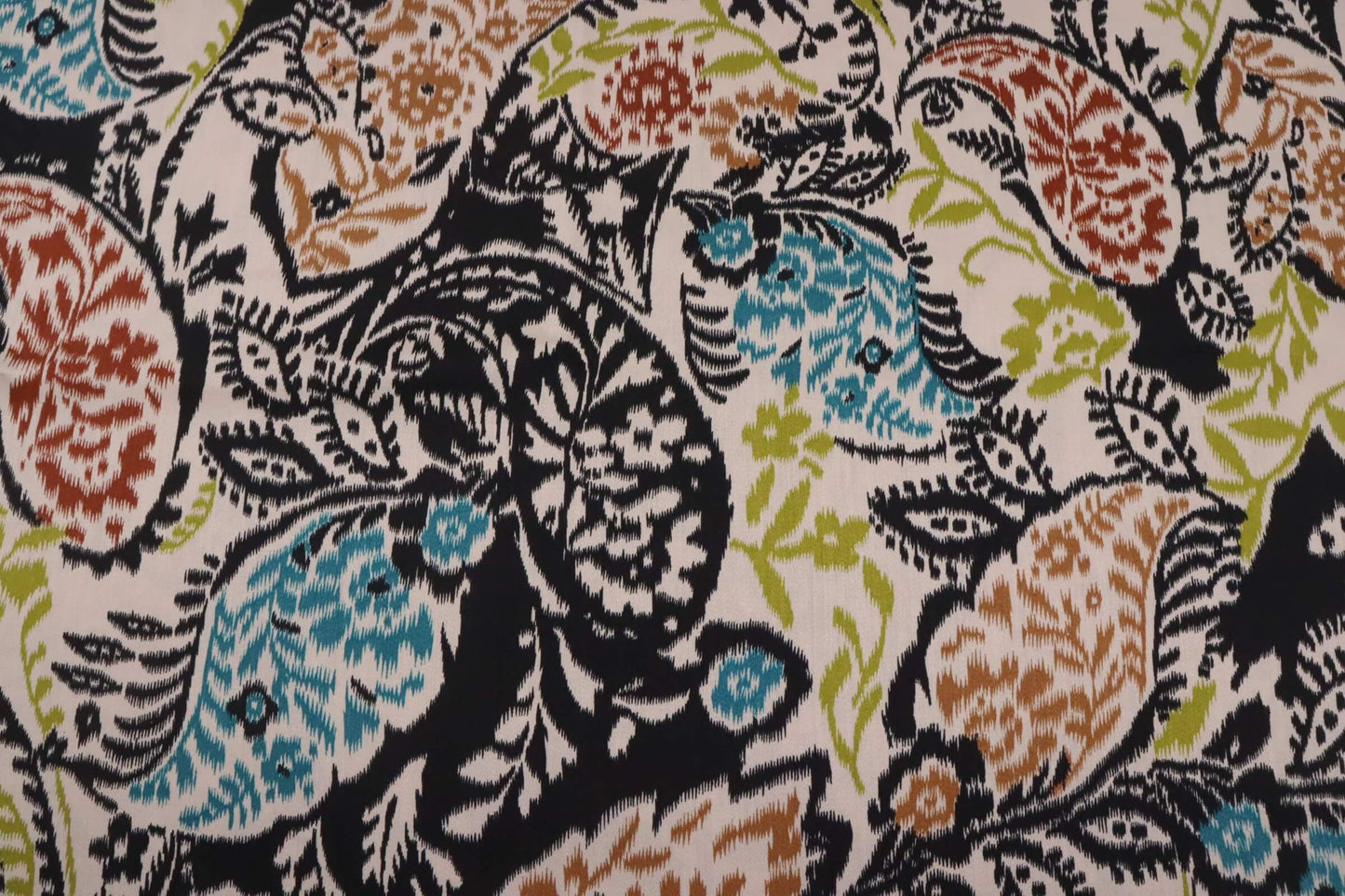 Tissu satin de viscose imprimé cachemire multicolore | Babylon