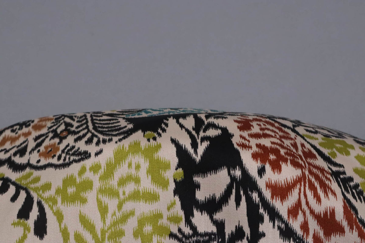Tissu satin de viscose imprimé cachemire multicolore | Babylon