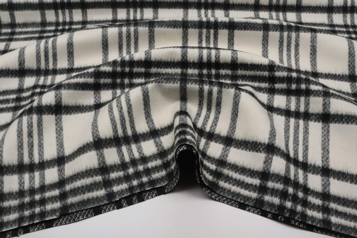 Tissu lainage tartan blanc bandes noires
