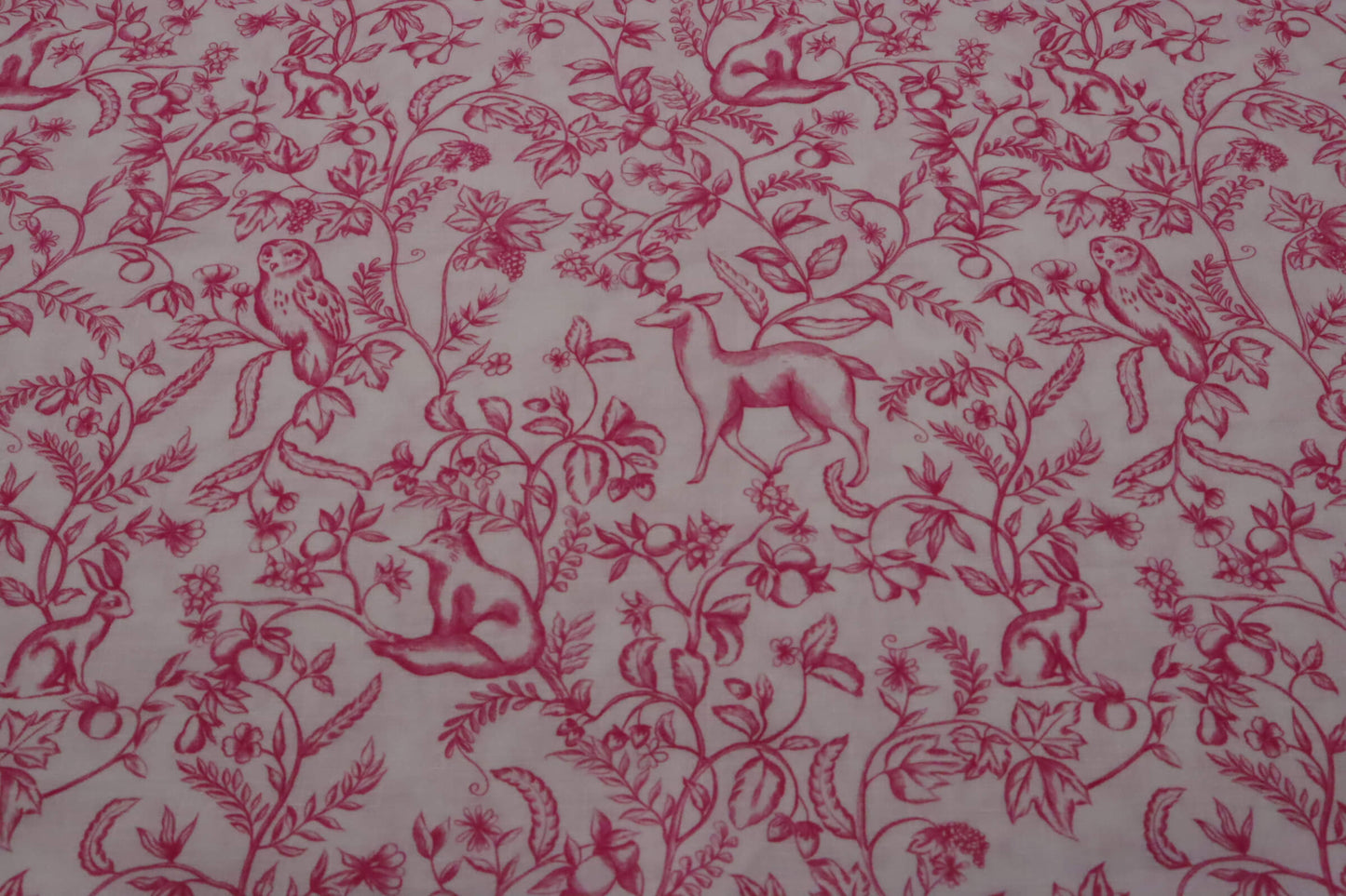 Tissu lin toile de jouy fuchsia imprimé | Forêt de Diane