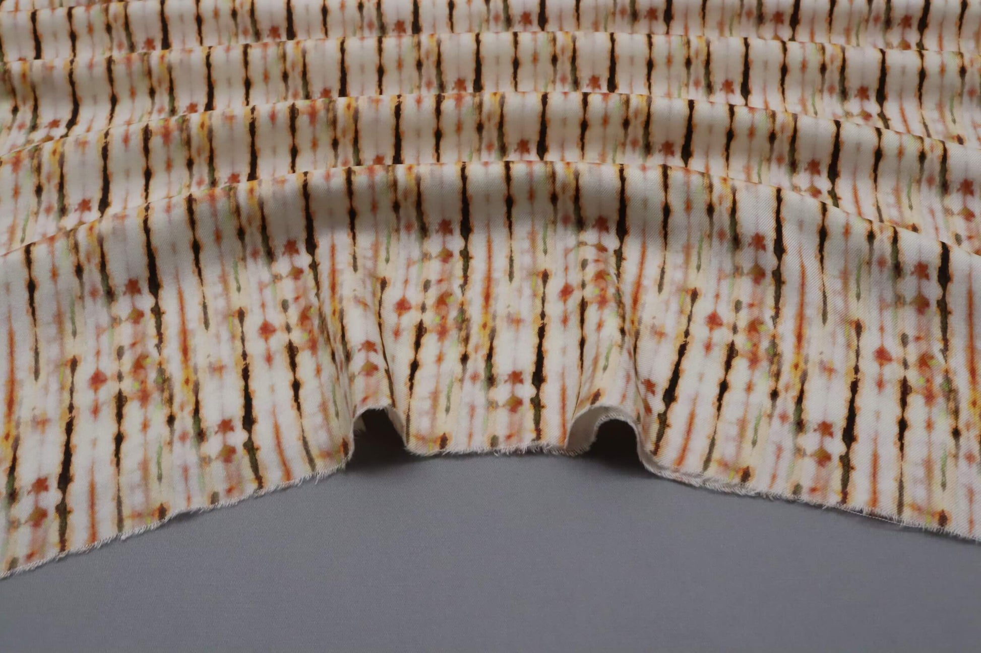 Tissu viscose imprimé tie and dye