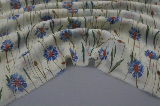Tissu voile de crêpe viscose fond blanc imprimé fleurs