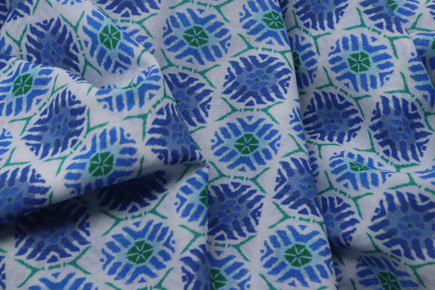 Tissu voile de coton imprimé rosace bleue | Azulina - Dernier Coupon de 1,7 mètres