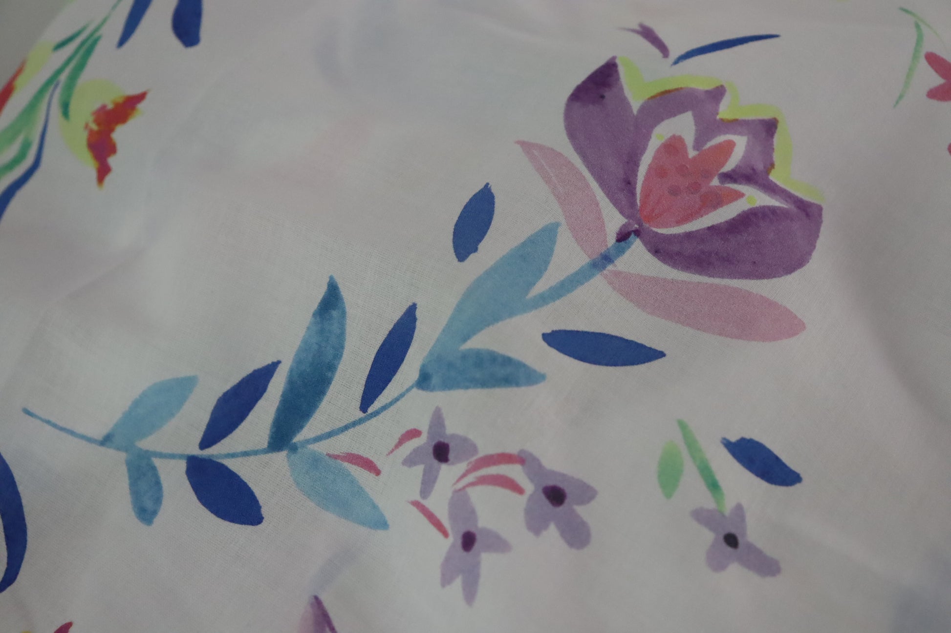 Tissu popeline de coton imprimé fleurs multicolore