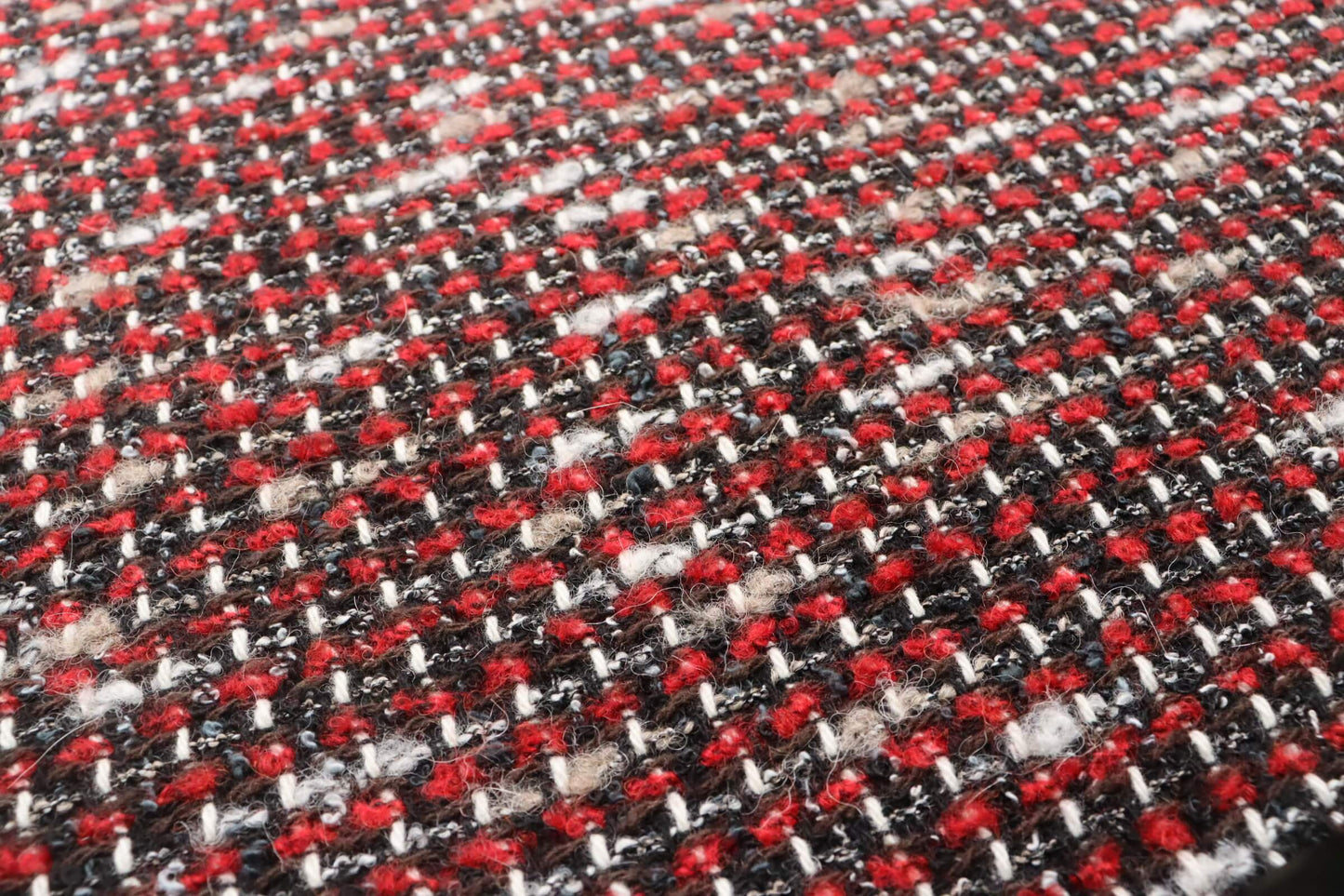 Tissu jacquard rouge et noir | Éclat de Rouges