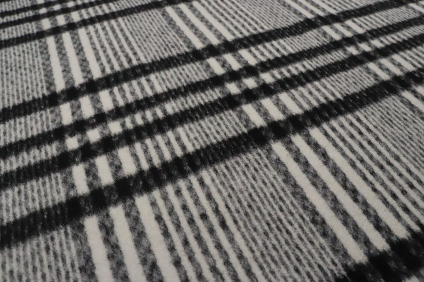 Tissu lainage tartan blanc et noir | Lignes Croisées