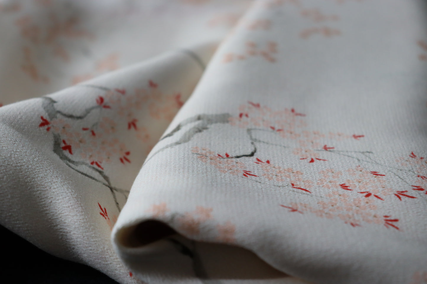 Tissu Crêpe de Viscose imprimé fleurs de cerisier | Saida