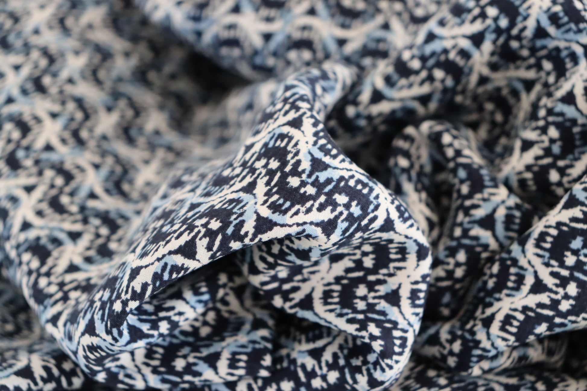 tissu viscose nuances bleu