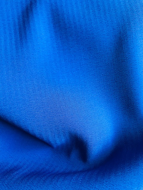 Tissu crêpe bleu royal