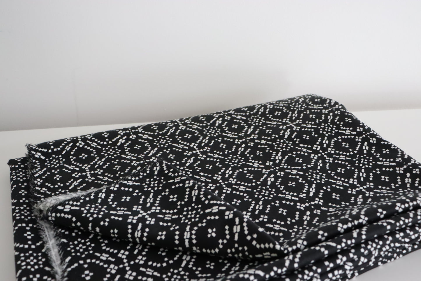 Tissu Coton imprimé design - coupe de 3 mètres | Odile