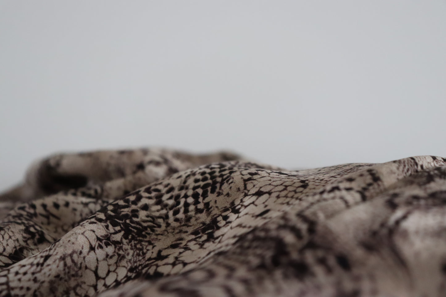 Tissu Viscose imprimé serpent | Oriana