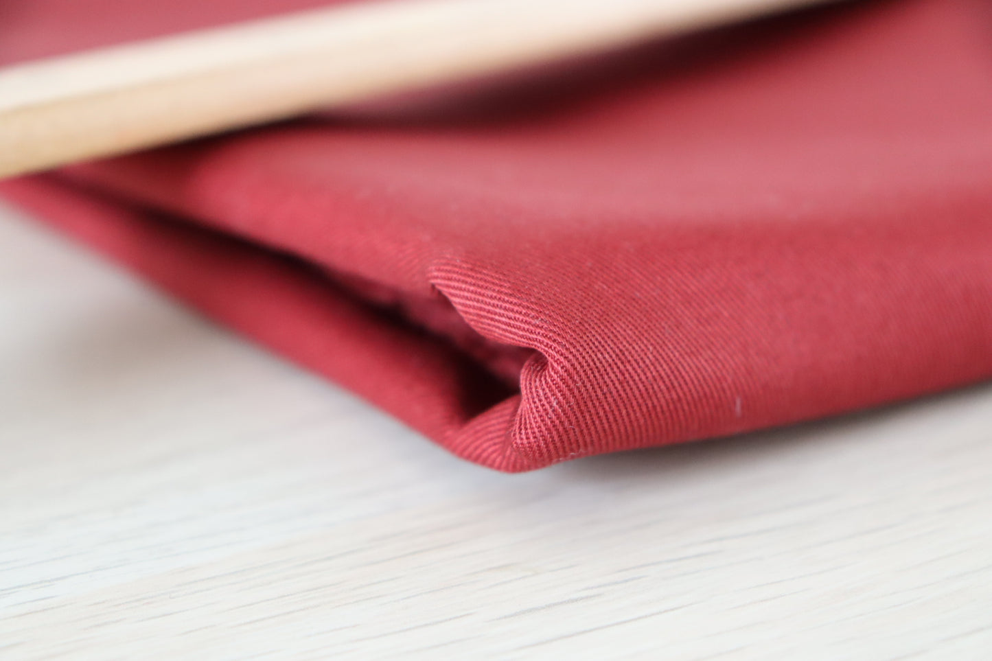 Tissu sergé de coton | Rouge ou bleu