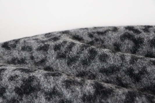 Tissu laine bouillie Jacquard léopard gris et noir