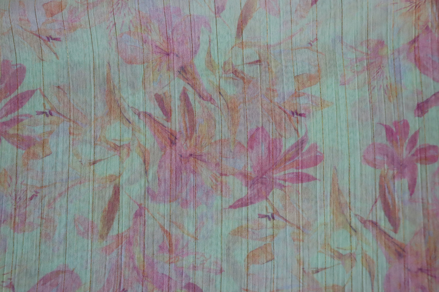 Tissu mousseline | Imprimé vert d'eau fleurs roses